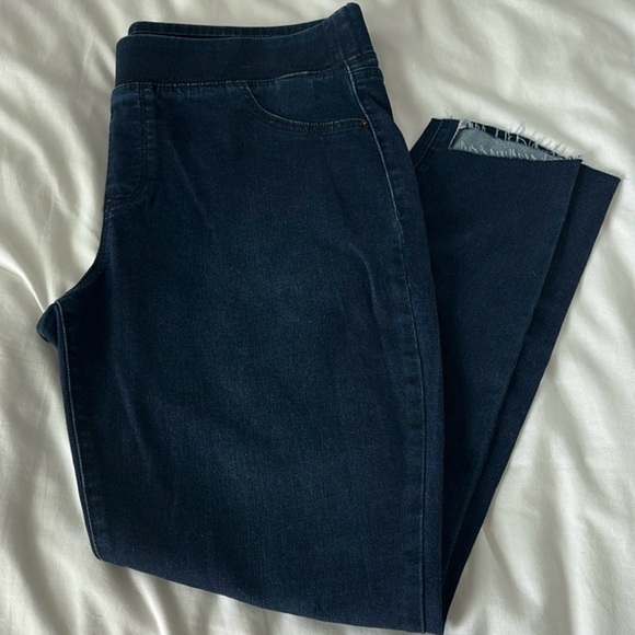 Old Navy Rockstar Jeggings Step Hem Skinny Size 14 Blue Denim - Picture 2 of 9